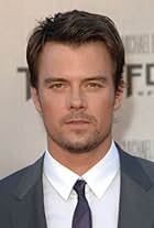 Josh Duhamel at an event for Transformers: Bại Binh Phục Hận (2009)