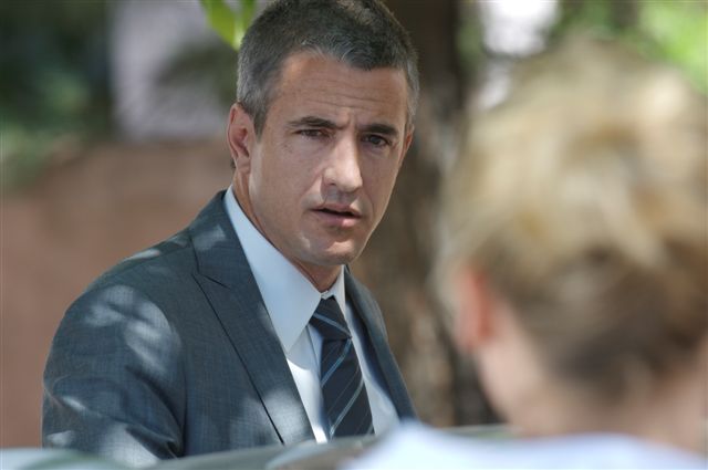 Dermot Mulroney in Inhale (2010)