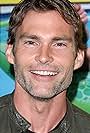 Seann William Scott at an event for 43 Ngày Kỳ Quặc (2013)