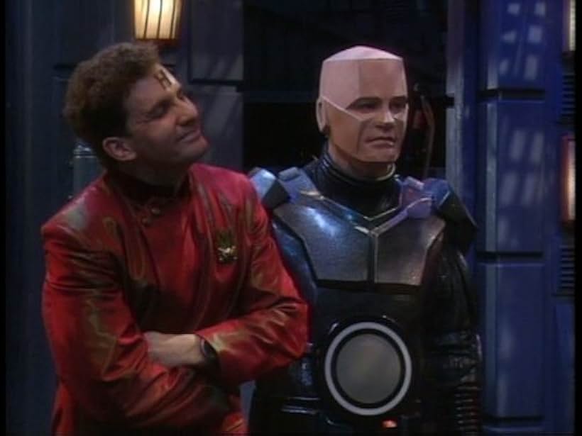 Chris Barrie and Robert Llewellyn in Red Dwarf (1988)