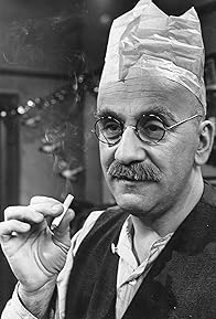 Primary photo for Warren Mitchell