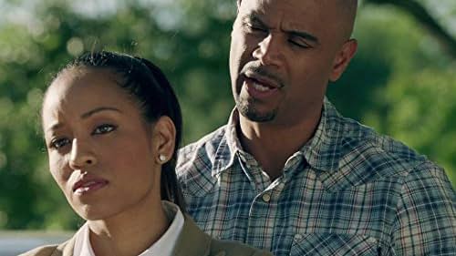 Dawn-Lyen Gardner and Dondré T. Whitfield in Queen Sugar (2016)