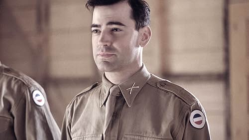 Ron Livingston in Chiến Hữu (2001)