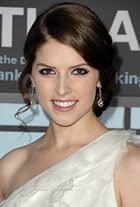 Anna Kendrick at an event for Bay Lên Trời Cao (2009)