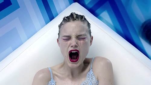 The Neon Demon: New Horror (Featurette)