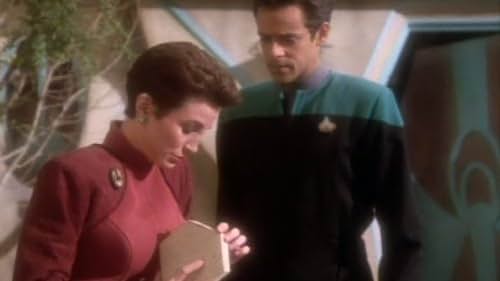 Nana Visitor and Alexander Siddig in Star Trek: Deep Space Nine (1993)