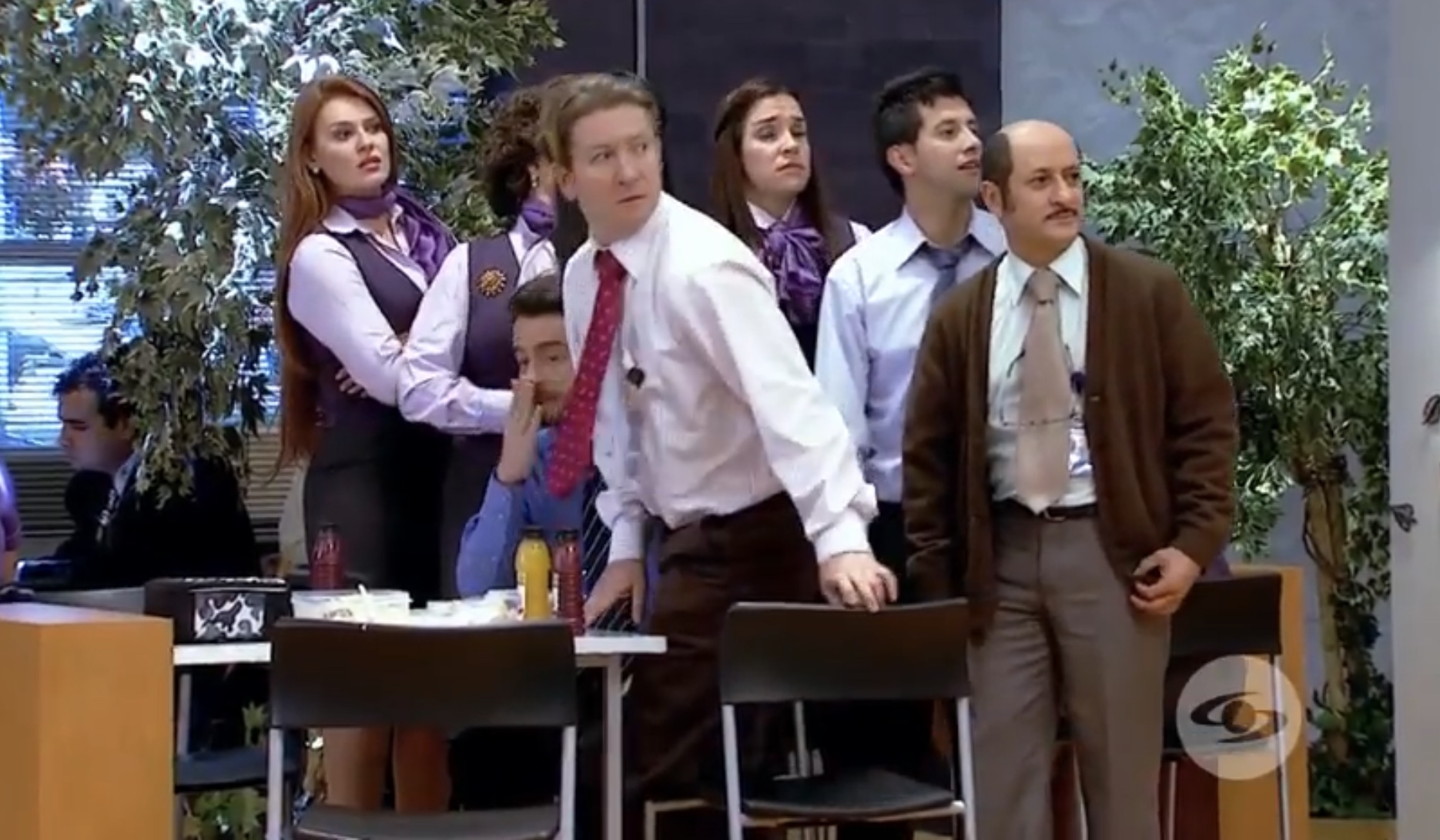 María Margarita Giraldo, Valentina Lizcano, Alexandra Serrano, and Juan Pablo Espinosa in El Secretario (2011)