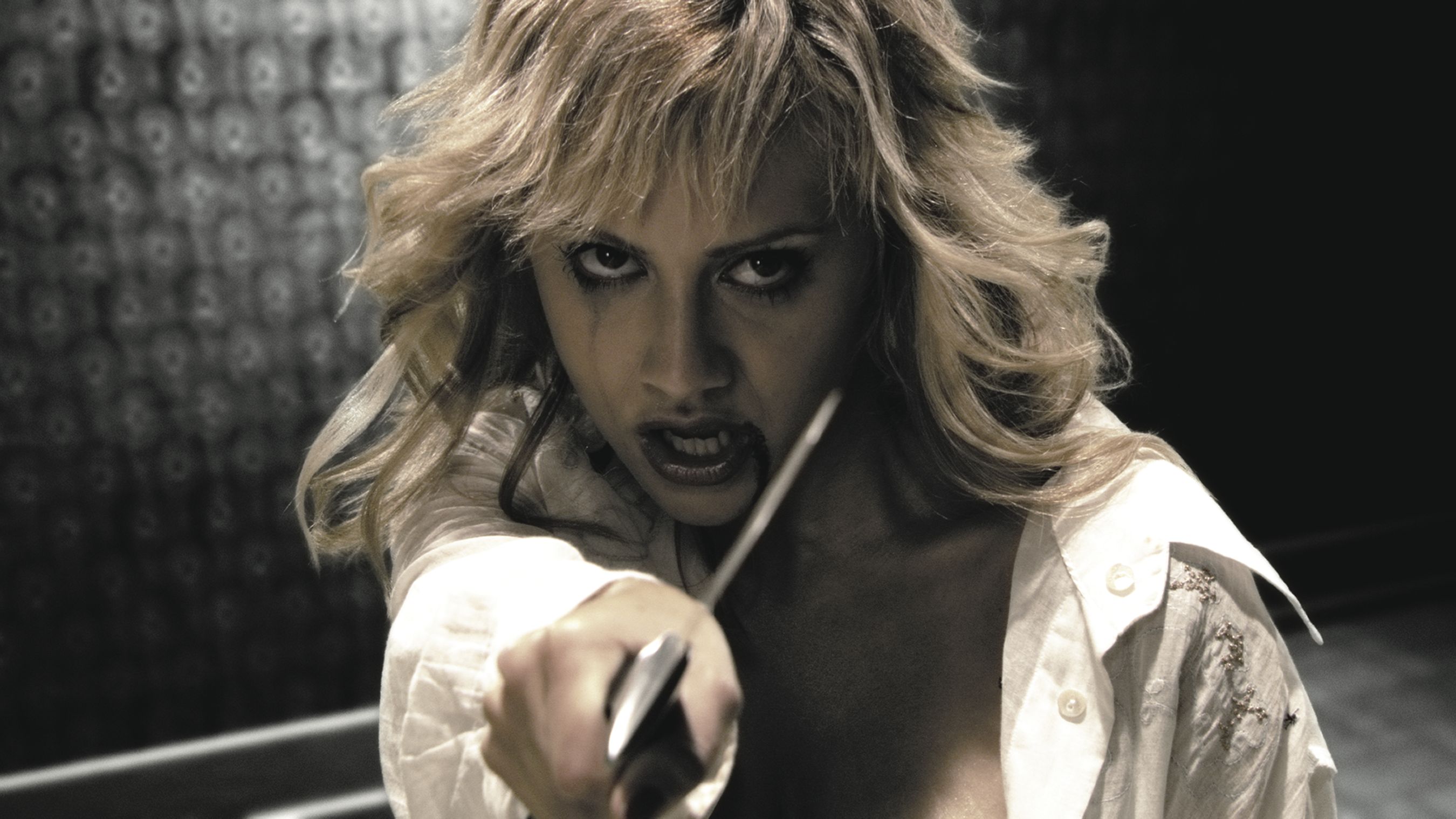 Brittany Murphy in Thành Phố Tội Ác (2005)