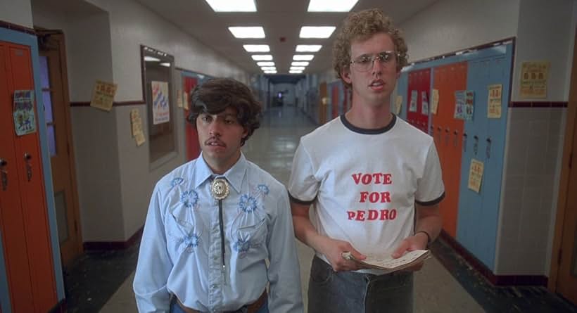 Efren Ramirez and Jon Heder in Napoleon Dynamite: Cuộc Sống Mới (2004)