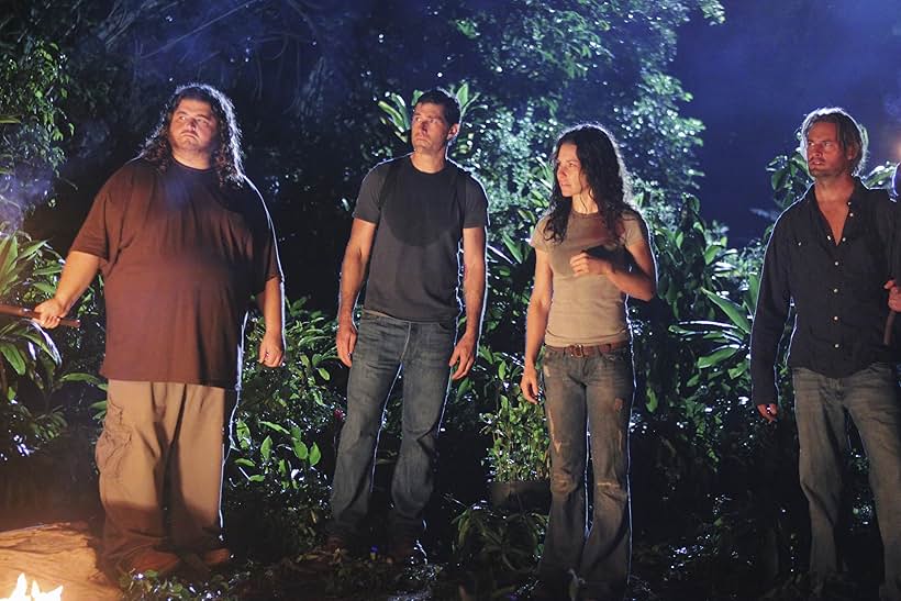 Matthew Fox, Jorge Garcia, Josh Holloway, and Evangeline Lilly in Mất Tích (2004)