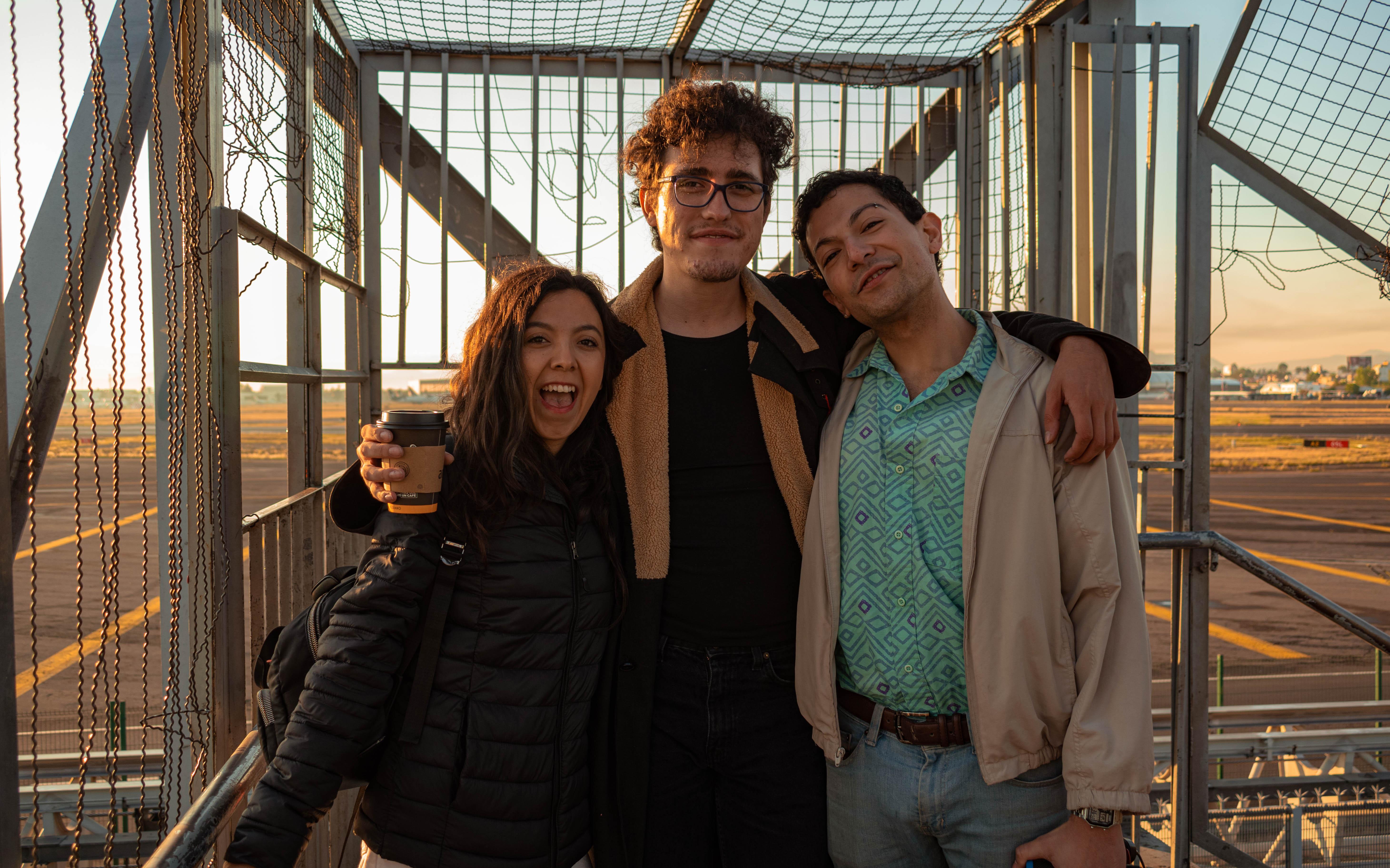 Andrés Kloss Lavigne, Berenice Zavala, and Orlando Escalona in Aeroexpress Manhattan (2023)