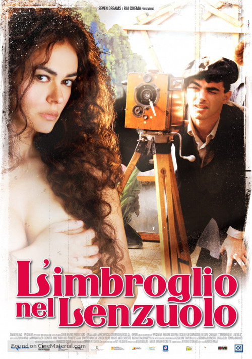 Maria Grazia Cucinotta and Primo Reggiani in L'imbroglio nel lenzuolo (2010)