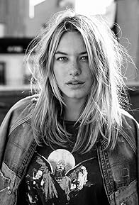 Primary photo for Camille Rowe