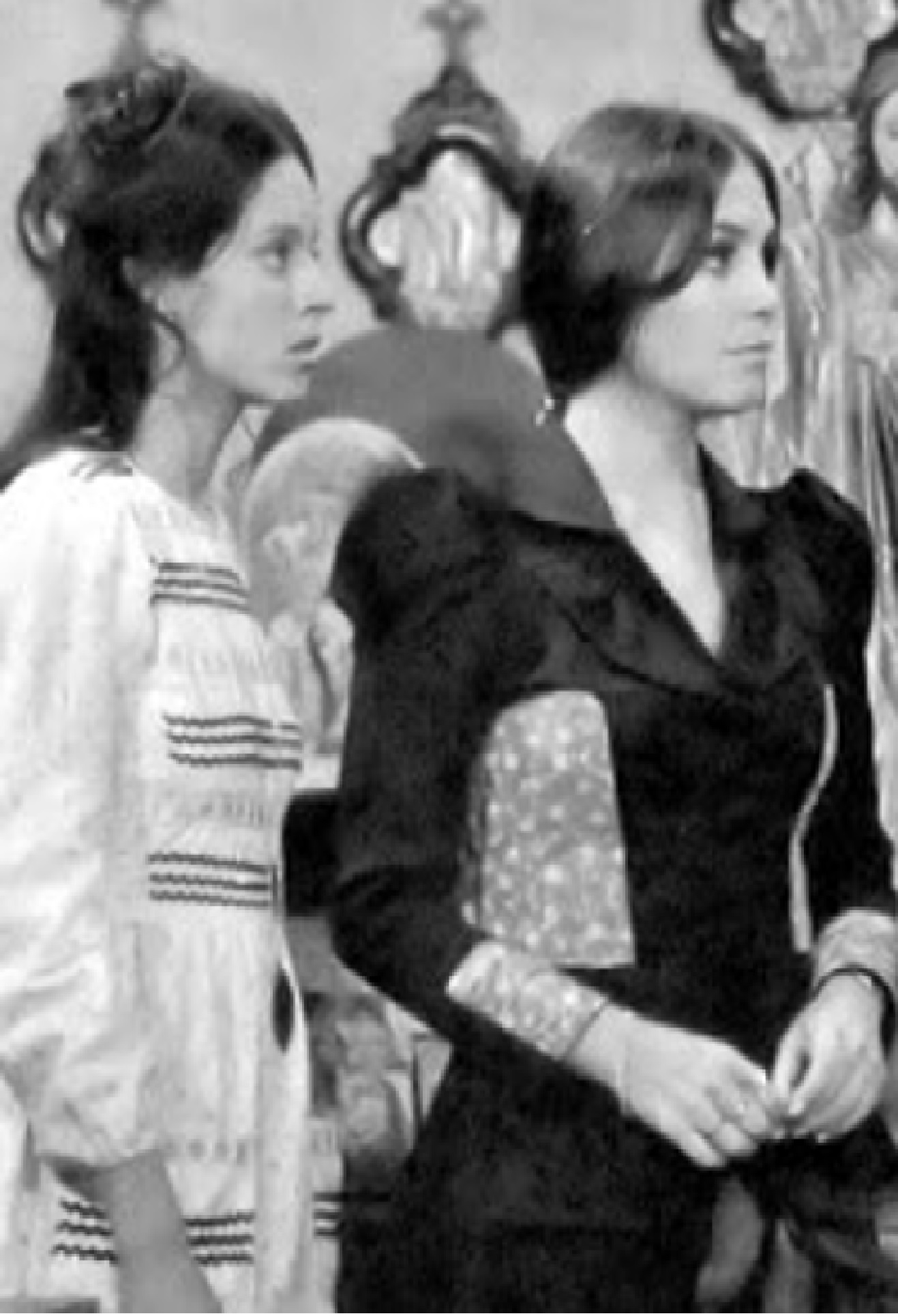 Sonia Braga and Regina Duarte in Selva de Pedra (1972)