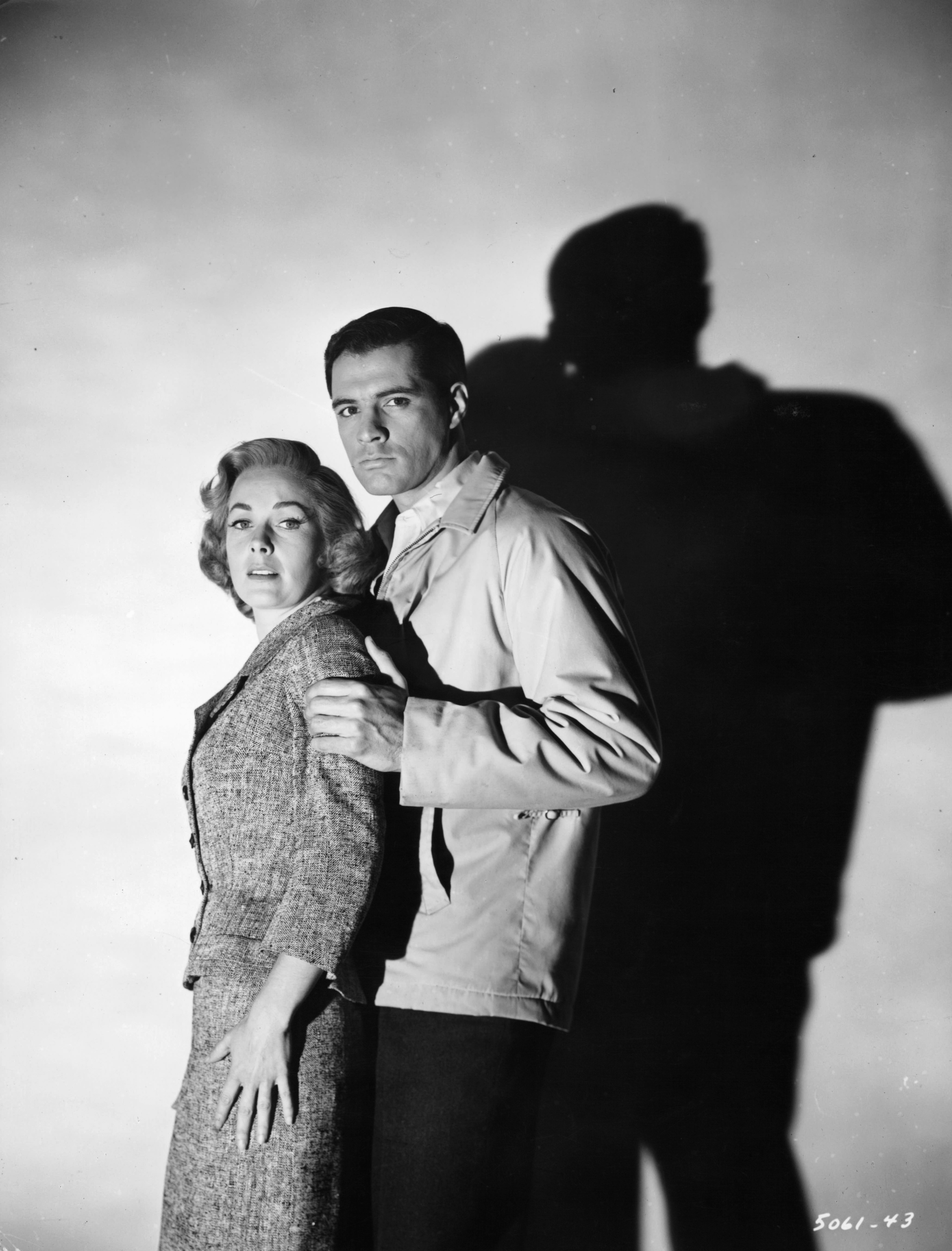 John Gavin and Vera Miles in Tâm Thần Hoảng Loạn (1960)