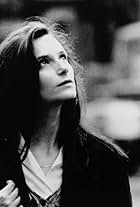 Katrin Cartlidge in Pred dozhdot (1994)