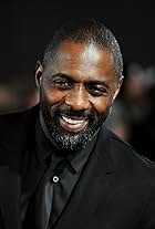 Idris Elba at an event for Những Người Khốn Khổ (2012)