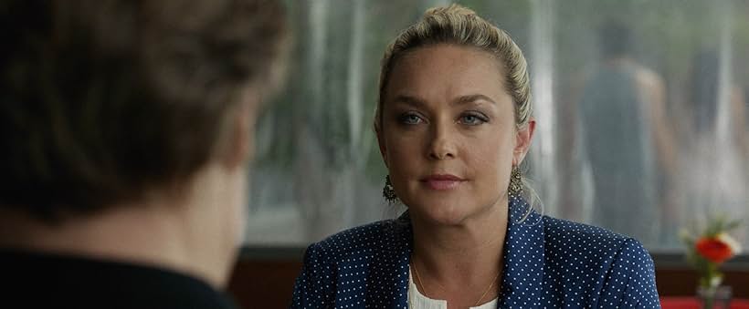 Elisabeth Röhm in Bố Già Xứ Venice (2017)