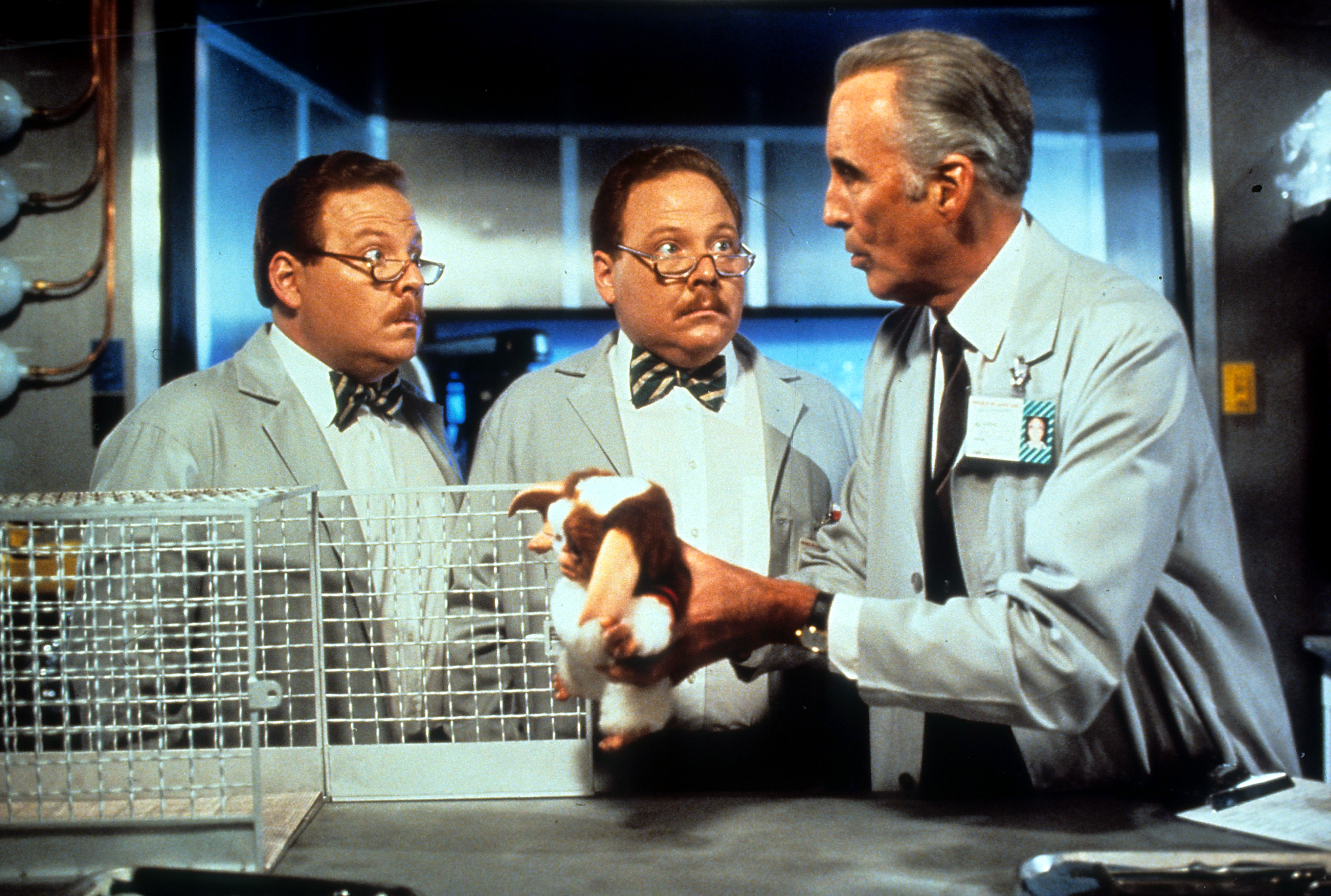 Christopher Lee, Howie Mandel, Dan Stanton, and Don Stanton in Yêu Quái Gremlins 2 (1990)