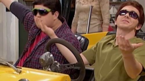 Drake Bell and Josh Peck in Drake & Josh (2004)