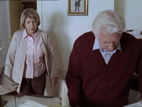 Frank Finlay and Anne Reid in Life Begins (2004)