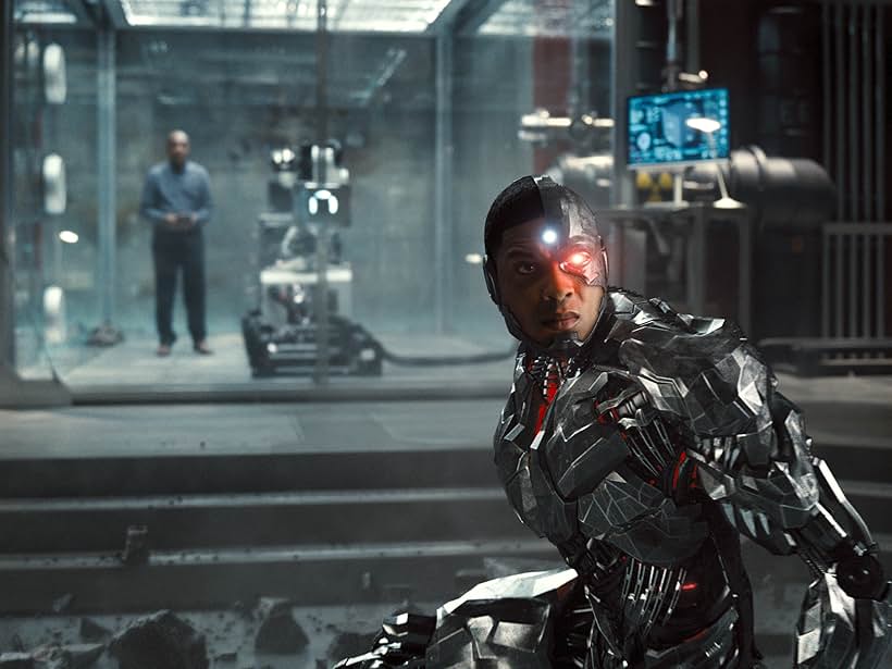 Joe Morton and Ray Fisher in Liên Minh Công Lý - Phiên bản của Zack Snyder (2021)