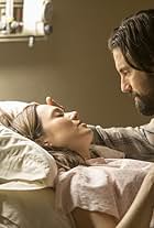 Mandy Moore and Milo Ventimiglia in Chính Chúng Tôi (2016)