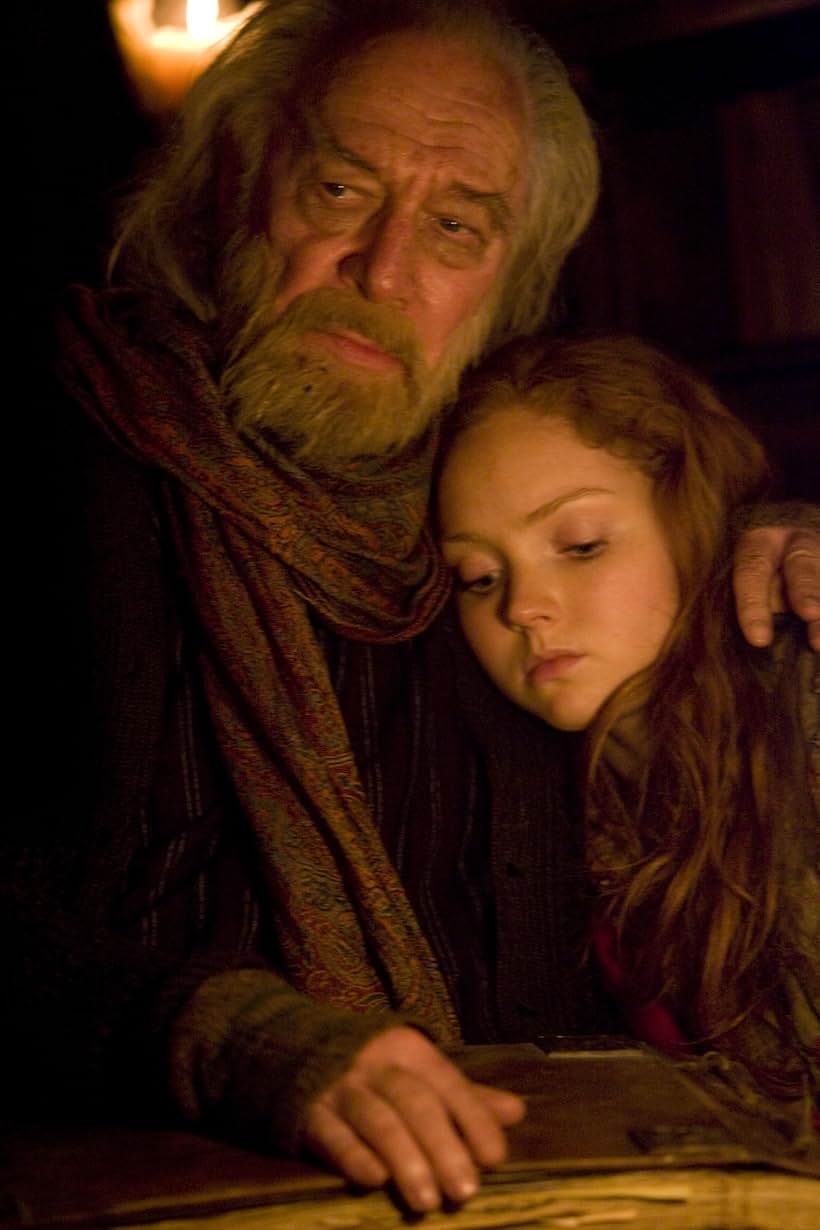 Christopher Plummer and Lily Cole in Đánh Cược Với Quỷ (2009)