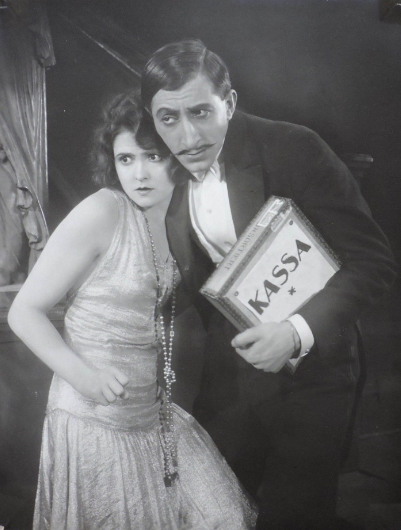 Sig Arno and Liane Haid in Der Provinzonkel (1926)