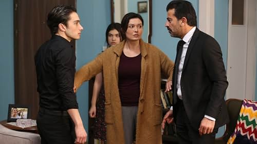 Nurgül Yesilçay, Aleyna Özgeçen, Erkan Bektas, and Burak Dakak in Gülperi (2018)