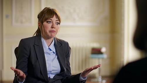 Follows Philomena Cunk as she comically tells the story of our greatest inventions, and asks experts hard-hitting questions about humanity's progress.