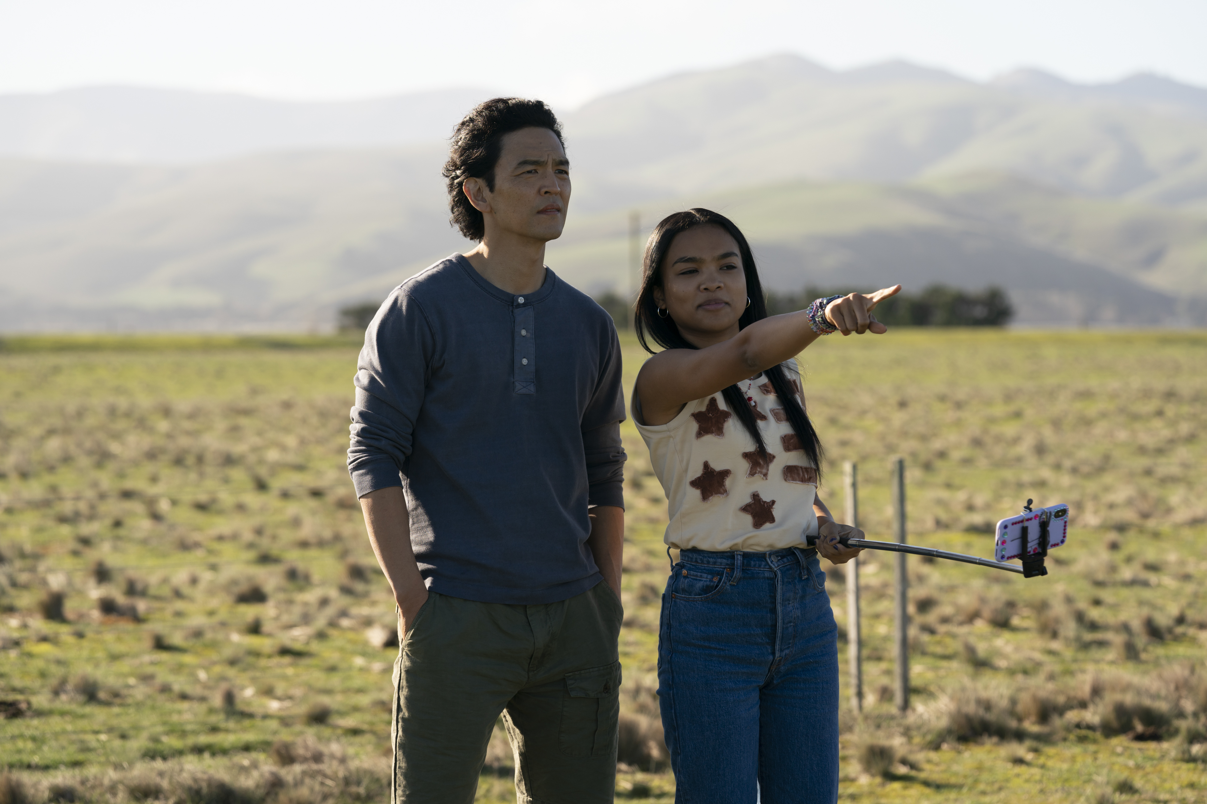 John Cho and Mia Isaac in Don't Make Me Go (2022)