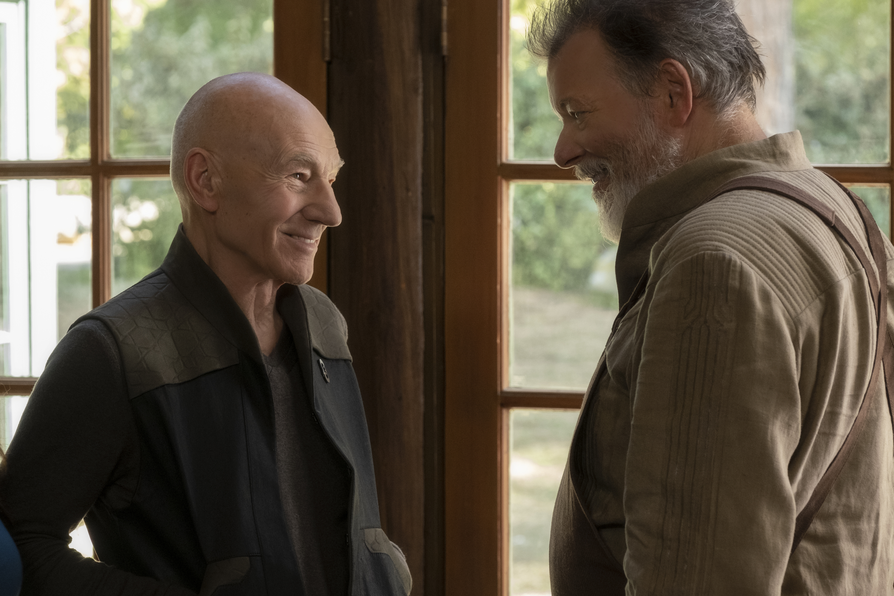 Jonathan Frakes and Patrick Stewart in Star Trek: Sự Hủy Diệt (2020)