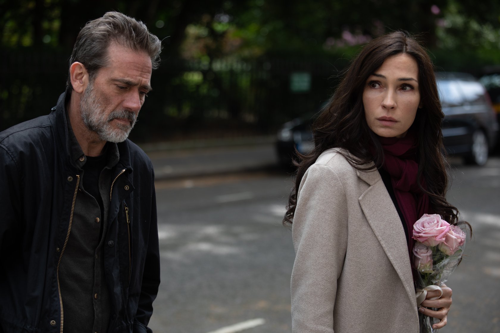 Famke Janssen and Jeffrey Dean Morgan in Bưu Thiếp Chết Chóc (2020)