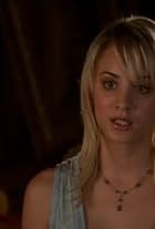 Kaley Cuoco in Phép Thuật (1998)