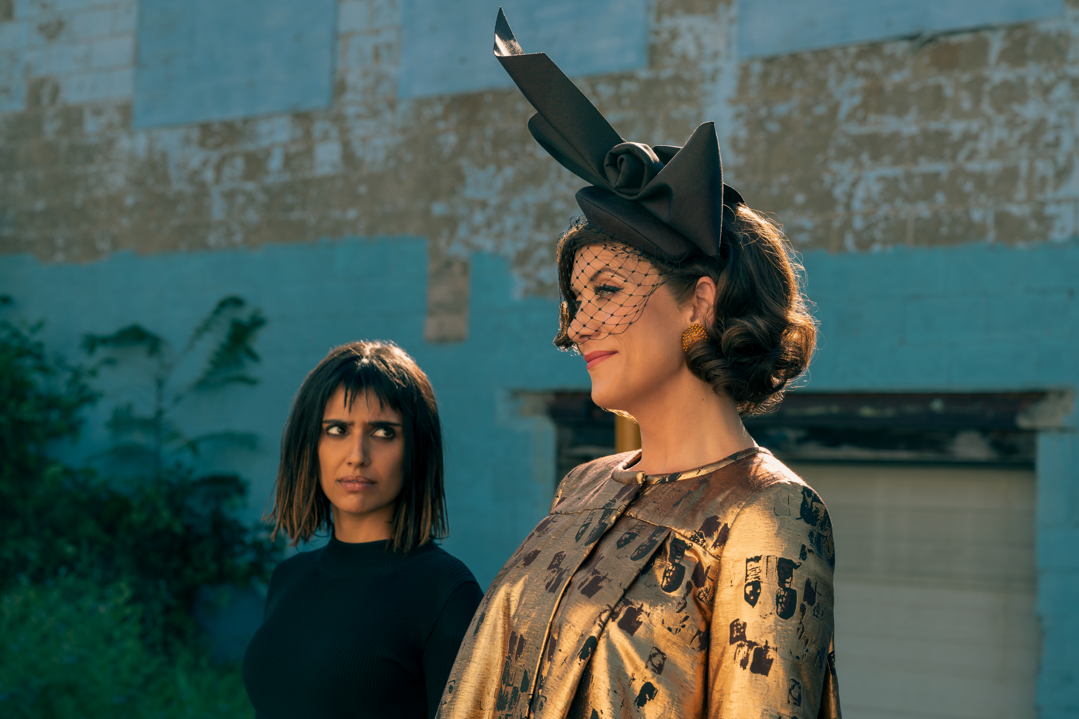 Kate Walsh, Christos Kalohoridis, and Ritu Arya in Học Viện Umbrella (2019)