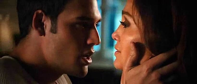 Jennifer Lopez and Ryan Guzman in Anh Chàng Hàng Xóm (2015)