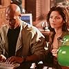 Jill Hennessy and Keenen Ivory Wayans in Most Wanted (1997)