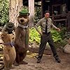 Tom Cavanagh and Anna Faris in Yogi Bear (2010)