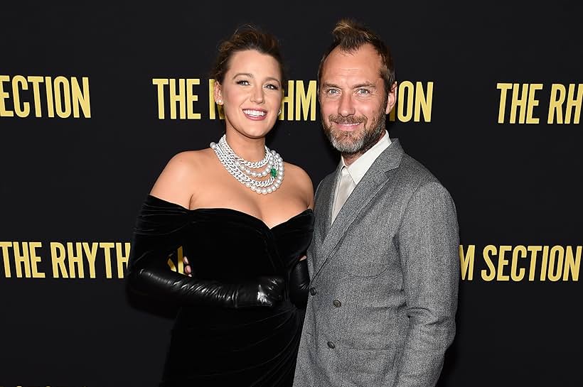 Jude Law and Blake Lively at an event for Nhịp Điệu Báo Thù (2020)