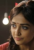 Monali Thakur in Lakshmi (2014)