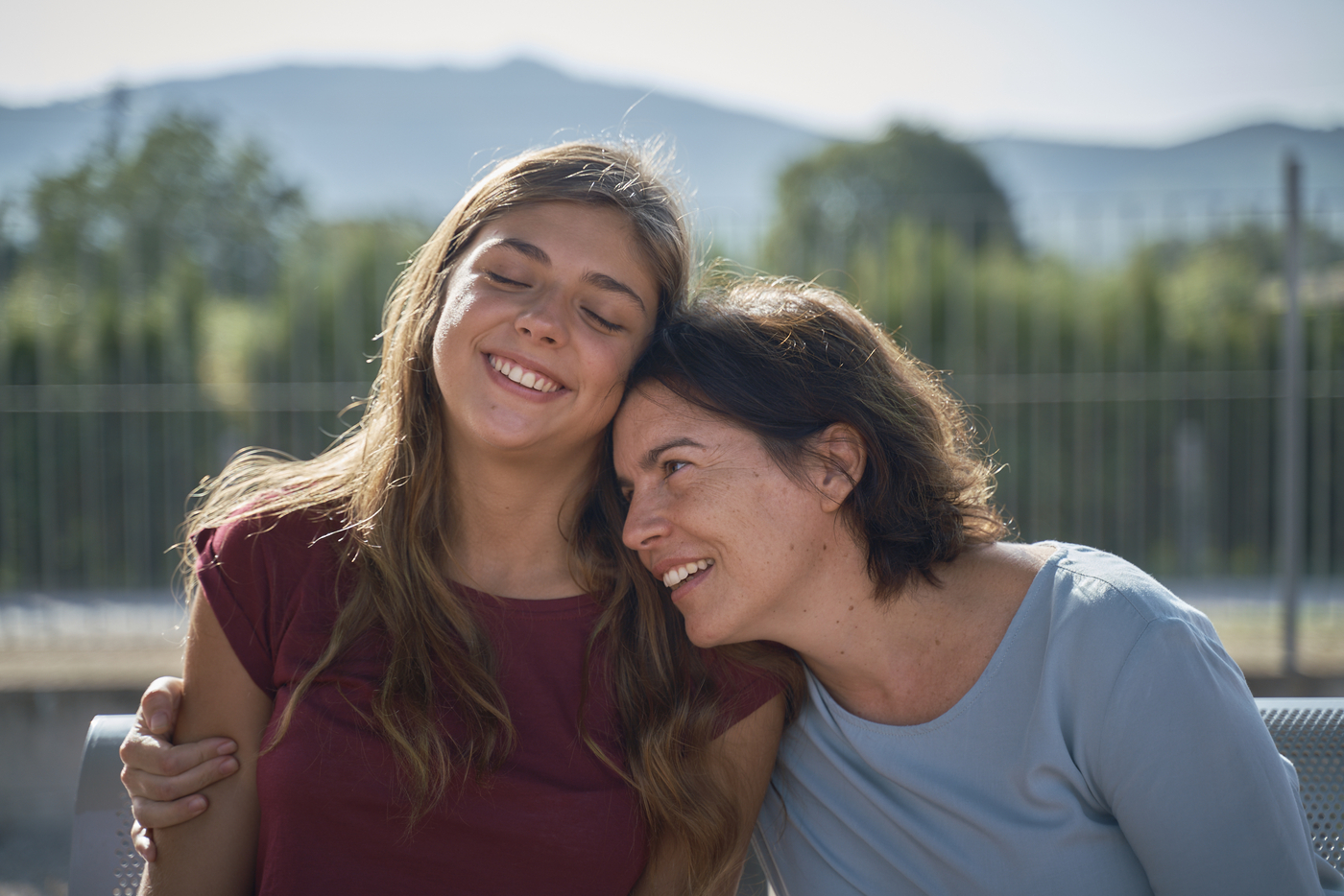 Laia Marull and Carmen Arrufat in La innocència (2019)