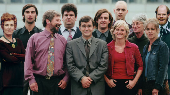 Dirk van Dijck, Sien Eggers, Frank Focketyn, An Miller, Wim Opbrouck, Tania Van der Sanden, Tom Van Dyck, Bruno Vanden Broecke, Peter Ceustermans, Rita Beckx, and Jeroen Van Dyck in Het eiland (2004)