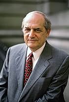 Steven Hill in Luật Pháp Và Trật Tự (1990)