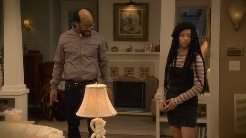 Mike Epps and Kaycie Jackson in The Upshaws (2021)