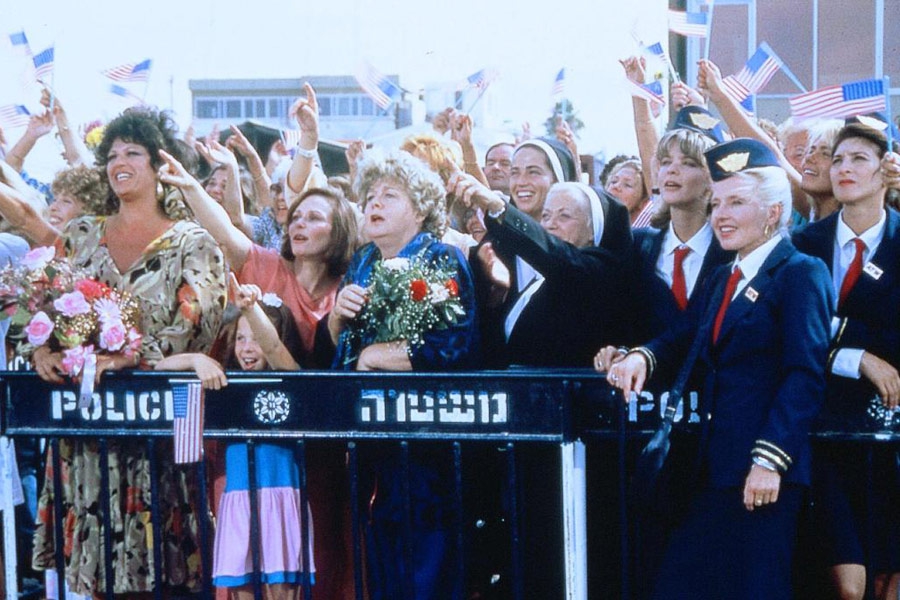 Kim Delaney, Susan Strasberg, Shelley Winters, Lainie Kazan, Zipora Peled, Natalie Roth, and Hanna Schygulla in Lực Lượng Chống Khủng Bố (1986)