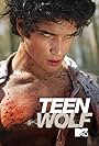 Tyler Posey, Daniel Sharman, Rene Mousseux, Brian Bascle, Cody Christian, Shelley Hennig, Colton Haynes, Brad James, Dylan Sprayberry, Madison McLaughlin, Keahu Kahuanui, Walter Hendrix III, Michael Johnston, and Micaela Wittman in Người Sói Tuổi Teen (2011)