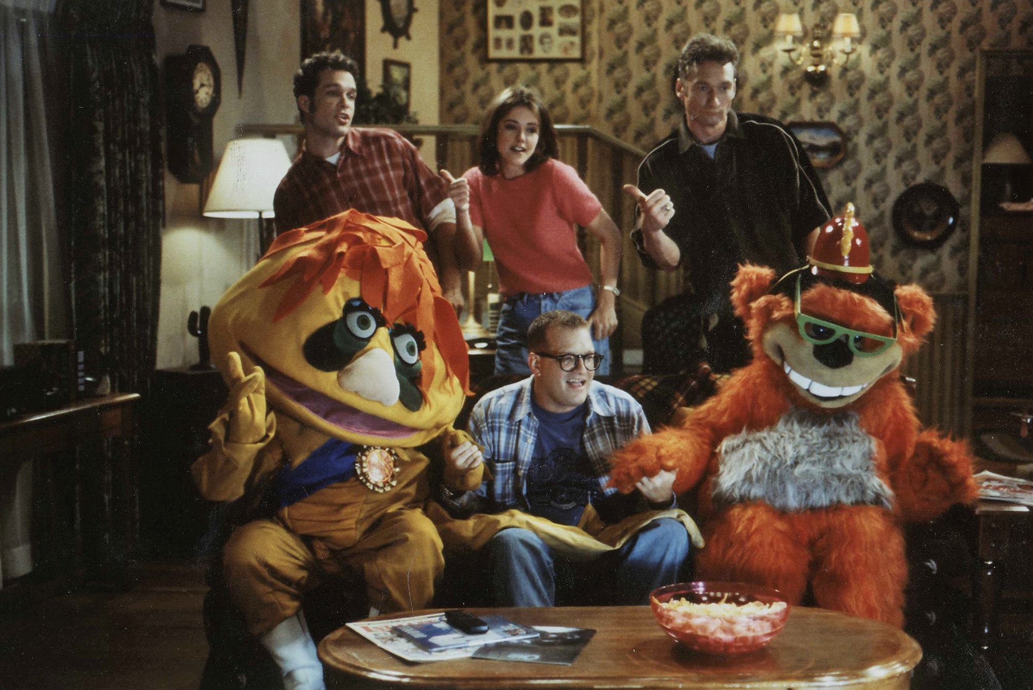 Drew Carey, Diedrich Bader, Christa Miller, Ryan Stiles, and The Krofft Puppets in The Drew Carey Show (1995)