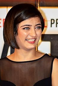 Primary photo for Akshara Haasan