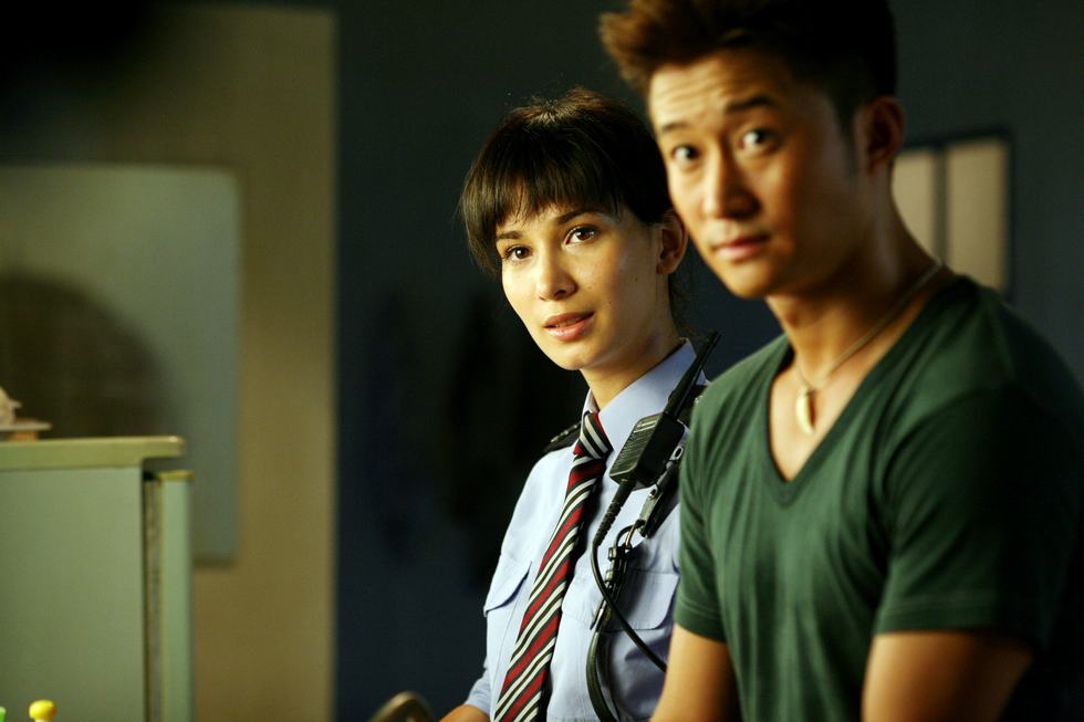 Jing Wu and Celina Jade in Sát Thủ Truyền Kỳ (2008)